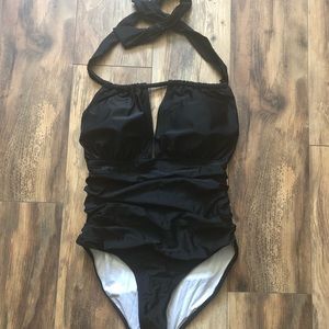 CUPSHE HALTER ONE PIECE SWIMSUIT